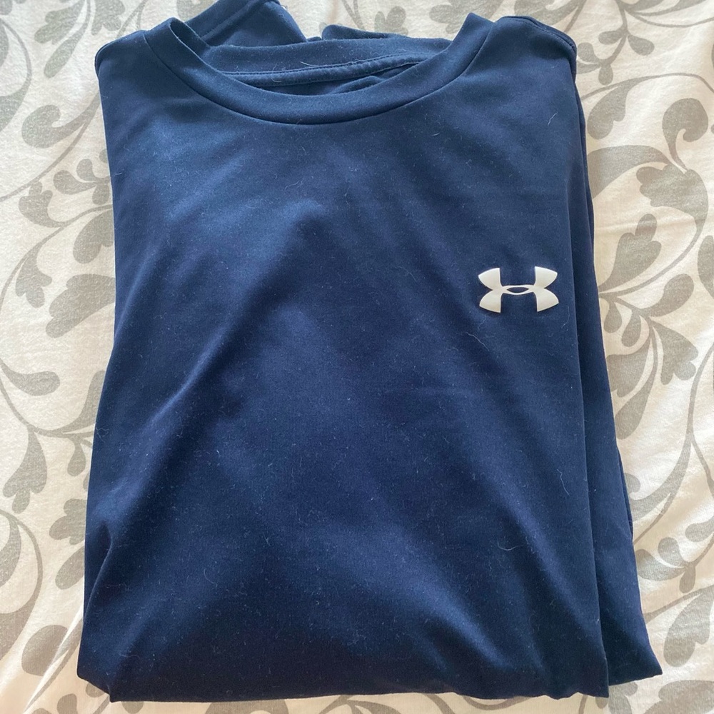 WORN NAVY BLUE UNDER ARMOR ATHLETIC SHIRT